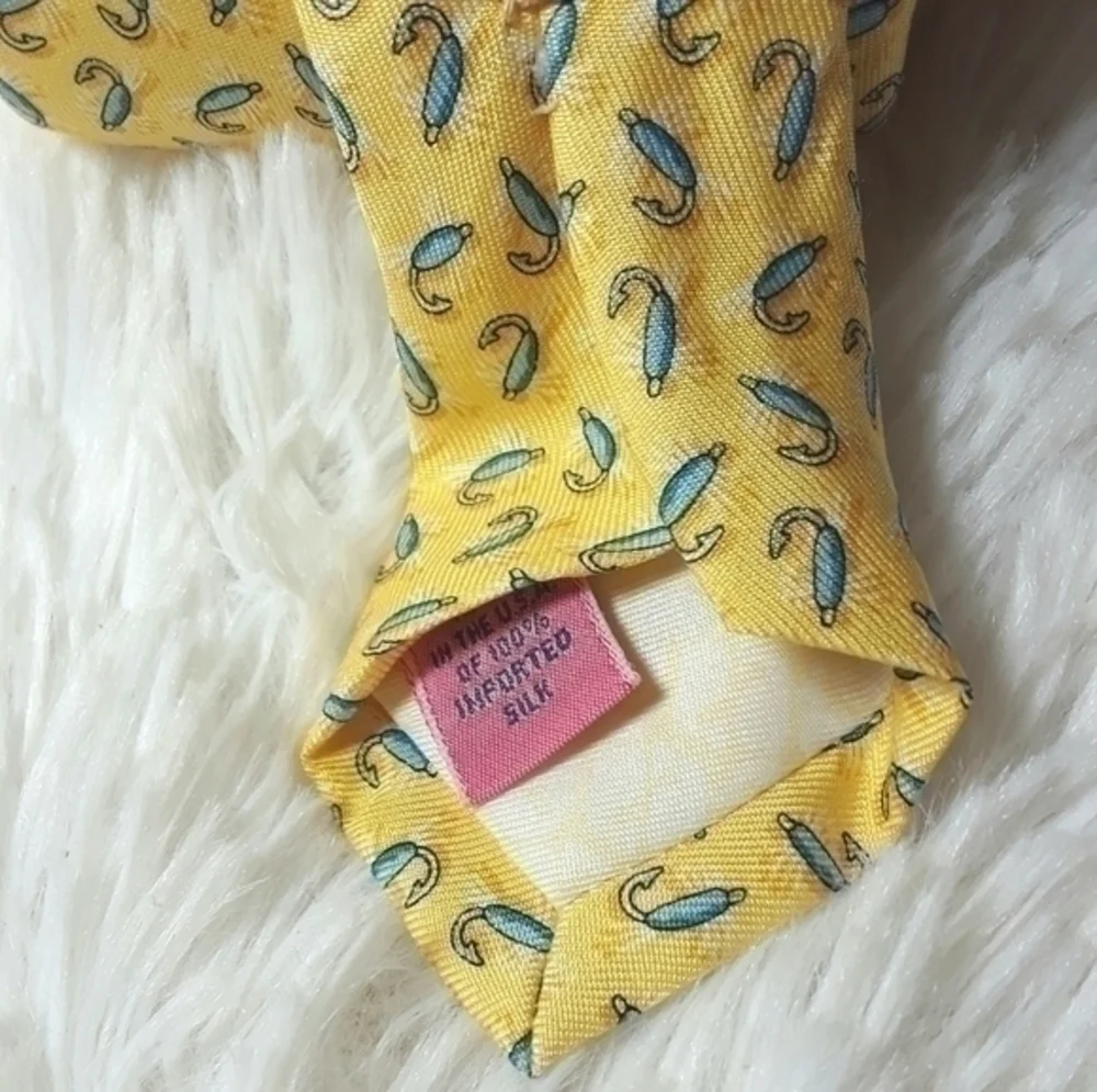 Vineyard Vines Flies Silk Neck Tie